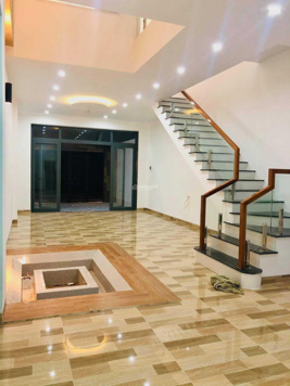 Bán nhà cực đẹp đường Phan Huy Chú, gần bãi tắm Phú Lâm, TP Tuy Hòa, Phú Yên