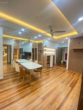 Bán ngay CH chính chủ Opal Boulevard 2PN2WC giá 2.7 tỷ. Bao NT mới 100%, xịn sò. 0939 720 039