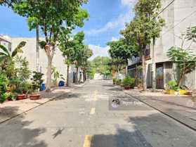 Cần ra nhanh lô đất Đ. Tạ Uyên, Phường 1, Cà Mau gần Vincom Plaza Cà Mau 120m2/550tr. LH:0898 537 367