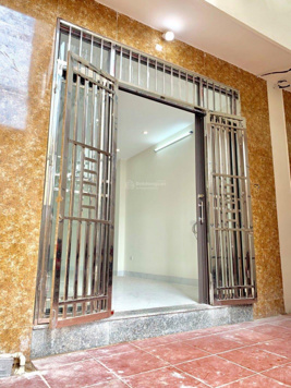 Chính chủ nhà 33m2 lô góc - ôtô đỗ cửa - 3 tầng Phụng Châu giá 2 tỷ 650 triệu