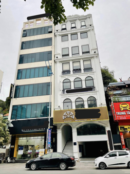 Bán gấp giá 20,5 tỷ nhà 9 tầng 300m2 trục đường vip nhất 25/4 view biển và công viên LH: 0914 043 808