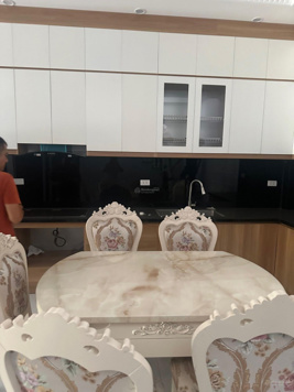 Bán nhà 5 tầng có thang máy, DT: 90 m2, MT: 6 m thuộc khu đấu giá Phúc Lợi đường to 0372 818 314