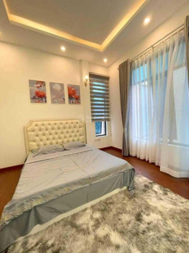 Đẹp long lanh 5 tầng 50m2 thang máy - ô tô vào nhà - văn phòng - kinh doanh full nội thất - 11.8 tỷ