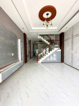 Nhà 2 tầng 120m2 thổ cư siêu đẹp cách chợ Bình Chánh 5km