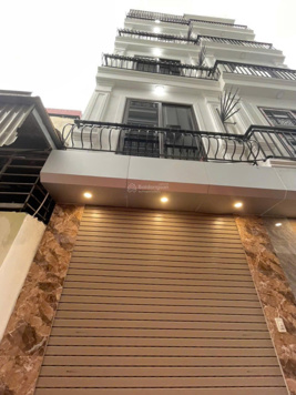 Chính chủ ngõ 40 Yên Lũng 36m2 5 tầng ô tô đỗ sát cửa full thiết bị nội thất giá chỉ nhỉnh 4,4 tỷ