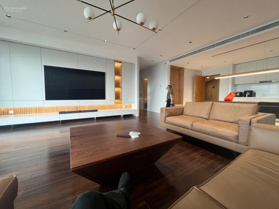 Bán nhanh căn hộ 3PN2VS đẹp ban công Đông Nam Vip ở dự án Sky City 88 Láng Hạ. LH 0971 552 533