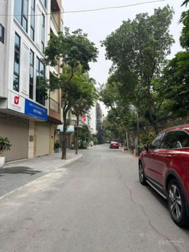 Thang máy - phân lô - ô tô tránh - vỉa hè phố Phạm Tuấn Tài quận Cầu Giấy: 61.1m2, giá 23.9 tỷ