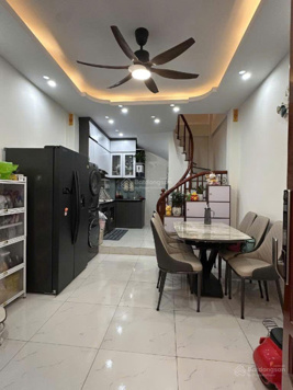 Bán nhà riêng tại An Khánh, 4,8 tỷ, ô tô cách nhà 10m, 6 tầng, 3PN, 3WC, hàng hiếm giá cực chất