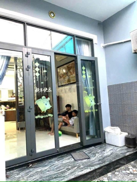 Bán nhà 3 lầu gần sân banh Gò Đậu. 7*16m full ODT giá 2.95 tỷ (ngân hàng cho vay 2,2 tỷ) có sân ôtô