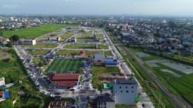 Duy nhất căn shophouse cạnh góc trước mặt vườn hoa sau nhà bãi đỗ xe