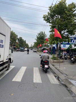 Gia đình tôi cần bán gấp lô đất mặt tiền đường Lê Hồng Phong KDBB vạn nghề tại TP Dĩ An BD