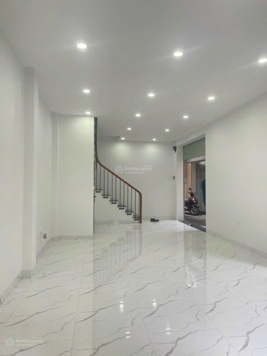 Bán nhà 5 tầng tại phố Dương Lâm- Văn Quán, Hà Đông, giá tốt chỉ với 8,7 tỷ, 39m2 kinh doanh