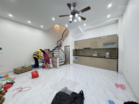 NHÀ XÂY MỚI 1 CĂN DUY NHẤT - 5 TẦNG 4 PHÒNG NGỦ - CHỈ VIỆC VỀ Ở ĐÓN TẾT