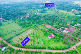 Cưkuin diện tích 240m2 sẵn thổ cư mặt tiền đường rộng 7m oto né nhau trên đất có sầu riêng chỉ 169t