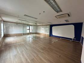 Bán gấp sàn văn phòng tầng 5 toà D2 Giảng Võ - Ba Đình - Lô góc - dòng tiền rất đều - sổ vĩnh viễn.