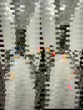 Thịnh Quang - 40m2 - Giá đầu tư 6,3 tỷ ( có thương lượng ) - Trước nhà ba gác đỗ - Nhà còn mới khách về ở ngay - Dân xây