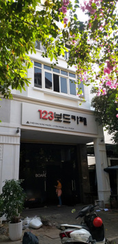 Cho thuê nhà Bùi Bằng Đoàn, PMH Q7. 6 x 18.5m 3 lầu. Giá 32 tr/th. LH: Đăng Khôi 0961 830 816