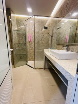 Cho thuê nhà nguyên căn lộ giới 8m đường xe hơi di chuyển thông (khu K300 quận Tân Bình)