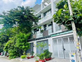 Bán nhà ngay chợ Tân Mỹ MT đường Số 1 - có công viên vui chơi - 105m2 ngang 6m 3T 4pn - 15 tỷ