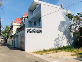 Bán gấp lô đất, DT: 9.7x12.6m. Cách 30m ra Đ. Bưng Ông Thoàn, Phú Hữu, TP Thủ Đức. Giá 5.3 tỷ