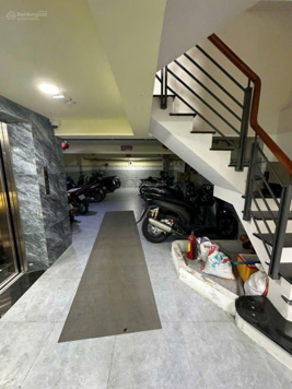 Hẻm xe hơi tránh, hầm 7 tầng 20 phòng, DT 6*20m nở hậu 13m, doanh thu khoảng 130tr/ th