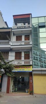 Cho thuê nhà ngõ rộng 20m tại Nhân Chính, ô tô để thoải mái. 5p ra đường lớn Lê Văn