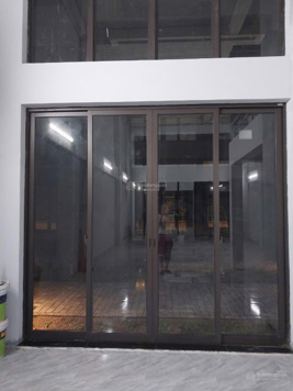 Cho thuê nhà phố Đại lộ Âu Cơ Eco Central Park