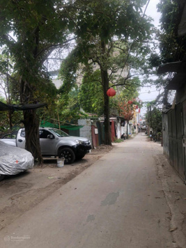 Cho thuê nhà 13 ngõ 270 Phú Diễn, nhà cấp 4, diện tích: 45m2, phòng khách rộng ngõ xe ô tô tránh