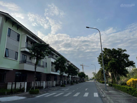 Shophouse tại VSIP - Từ Sơn - Bắc Ninh giá chủ đầu tư 7,1 tỷ, 90m2, 4PN, 5WC view sông Sen