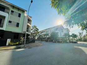 Duy nhất căn shophouse 90m2 áp góc Centa City giá 5,5x tỷ