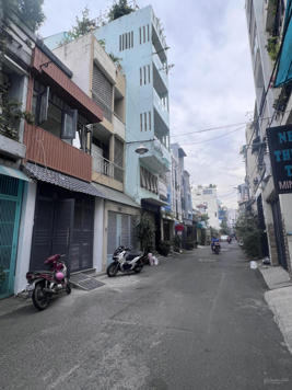 Cần cho thuê nhà ngay mặt tiền đường TK Nguyễn Cảnh Chân P Cầu Kho Quận 1 hẻm xe tải đậu trước nhà
