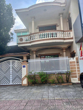 Nhà 2 tầng mới kiên cố cho thuê tại Lê Duẩn, Quảng Trị