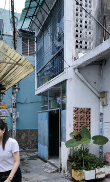 Nhà nguyên căn, 2 tầng, ngõ vào rộng 2m, gần mặt đường Phan Văn Trị, Bình Thạnh, TP. HCM