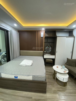 Cho thuê căn hộ dịch vụ full đồ Studio tại ngõ 193 Trích Sài. Ban công View hồ cực thoáng. Chỉ 7tr