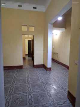 Cho thuê nhà 80m2 phố Triệu Quốc Đạt (đối diện khách sạn Hoa Hồng)