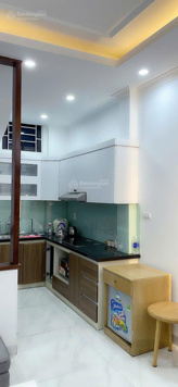 Chính chủ cho thuê nhà Thuỵ Khuê, Tây Hồ mới xây thoáng mát - cách phố chỉ 20m, 34m2 x 5 tầng