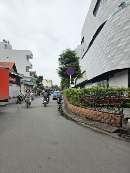 Nhà bán Thủ Đức. Nhà mặt tiền Đường 20, KP4, Hiệp Bình Chánh. Ngay Gigamall, ra Phạm Văn Đồng 200m