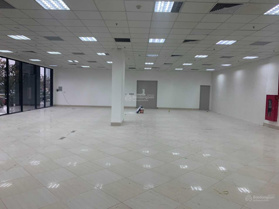 Cho thuê 600m2 tầng 1 chân đế tòa nhà 30 tầng đường Hoàng Quốc Việt, Hạ Long