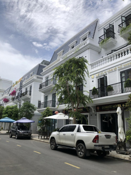 Cho thuê căn góc Vincom 86m2, 4 tầng, đẹp nhất Phú Yên, full nội thất cao cấp