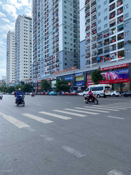 Cho thuê shophouse thương mại chân đế tòa nhà 100m2, 2 tầng