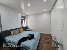 Bán nhà 5 tầng có thang máy full nội thất gần bờ sông cực đẹp khu Hoàng Huy Riverside. 0936 577 587