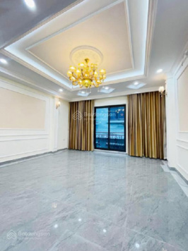 Cho thuê gấp nhà phân lô khu vực phố Liễu Giai. 70m2 x 7T, nhà mới vừa xây xong. Giá thuê 35tr/th