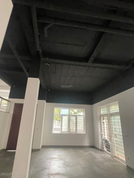 Chính chủ cho thuê biệt thự 135m2 tại Làng Việt Kiều Châu Âu Hà Đông. Vị trí giao thông thuận tiện