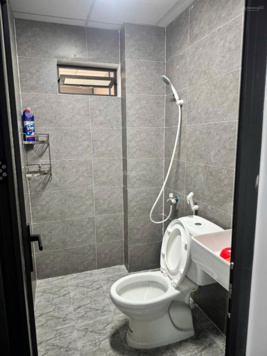 Bán nhanh nhà đẹp đường Phạm Vấn, sát biển Phạm Văn Đồng Đà Nẵng. Mặt tiền 7,5m giá chỉ 5,5 tỷ
