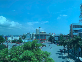 Bán lỗ khách sạn VIP trục Hữu Nghị view toàn thành phố Móng Cái giá 15 tỷ. Call: 0366 013 666