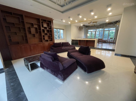 Cho thuê biệt thự khu Vườn Đào để ở, làm công ty. Biệt thự 6 phòng, có thang máy