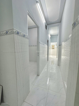 Cho thuê nhà mới 100% có nội thất ở gia đình nhóm sinh viên nhà gần chợ an bình