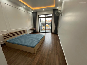 Mình cho thuê căn nhà tại phố Văn Cao 4 ngủ khép kín cực rẻ