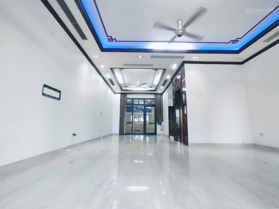 Cho thuê căn liền kề HH23 Vinhomes Star City đối diện chung cư
