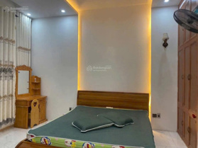 Cho thuê nhà 1 trệt 2 lầu Phường Phú Tân - Gần TTHC Tỉnh Bình Dương. Diện tích: 5x20m 1 trệt 2